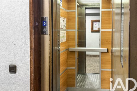 Huoneisto vuokrattavana Oviedo, Asturias, Espanja, 1 makuuhuone, 49 m2 No. 187558 - kuva 6