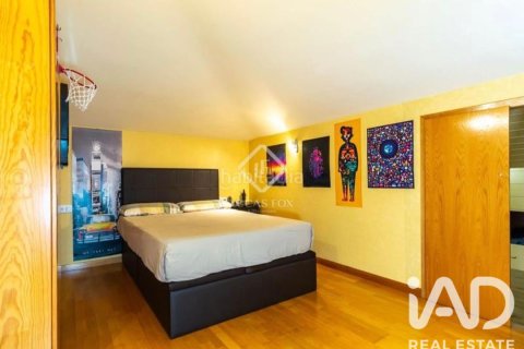 Duplex à vendre à Sant Feliu de Llobregat, Barcelona, Espagne, 4 chambres, 209 m2 No. 187553 - photo 26