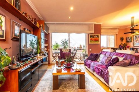 Duplex à vendre à Sant Feliu de Llobregat, Barcelona, Espagne, 4 chambres, 209 m2 No. 187553 - photo 2