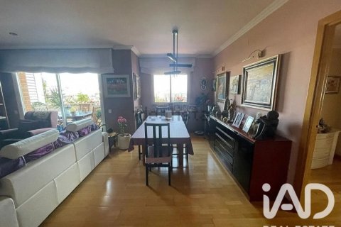 Duplex à vendre à Sant Feliu de Llobregat, Barcelona, Espagne, 4 chambres, 209 m2 No. 187553 - photo 6