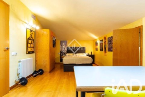Duplex à vendre à Sant Feliu de Llobregat, Barcelona, Espagne, 4 chambres, 209 m2 No. 187553 - photo 25