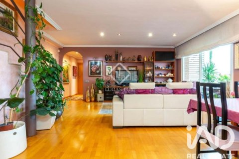 Duplex à vendre à Sant Feliu de Llobregat, Barcelona, Espagne, 4 chambres, 209 m2 No. 187553 - photo 5