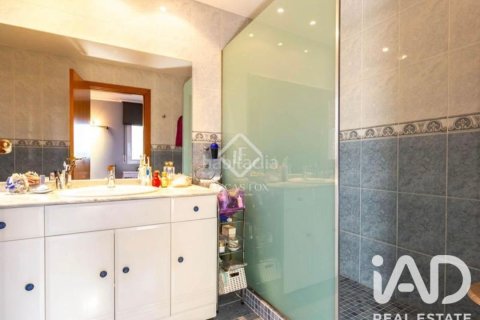 Duplex à vendre à Sant Feliu de Llobregat, Barcelona, Espagne, 4 chambres, 209 m2 No. 187553 - photo 17