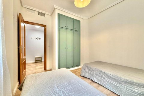 Kattohuoneisto myytävänä Torrevieja, Alicante, Espanja, 2 makuuhuonetta, 77 m2 No. 138817 - kuva 17