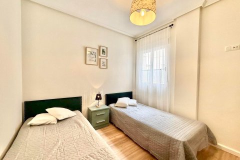 Kattohuoneisto myytävänä Torrevieja, Alicante, Espanja, 2 makuuhuonetta, 77 m2 No. 138817 - kuva 15
