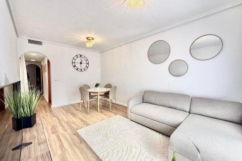 Kattohuoneisto myytävänä Torrevieja, Alicante, Espanja, 2 makuuhuonetta, 77 m2 No. 138817 - kuva 3