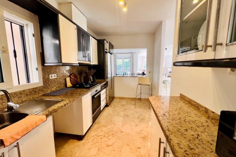 Villa till salu i Dehesa De Campoamor, Alicante, Spanien 3 sovrum, 143 kvm. Nr. 140460 - foto 14