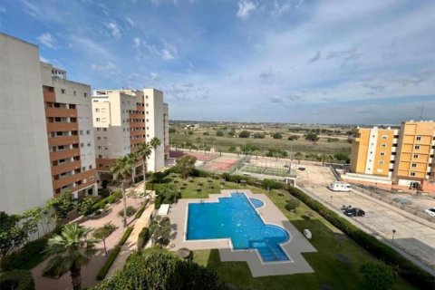 Huoneisto myytävänä Guardamar del Segura, Alicante, Espanja, 3 makuuhuonetta, 109 m2 No. 147594 - kuva 3