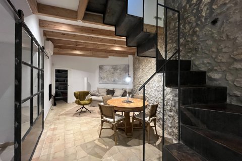 Kaupunkipientalo vuokrattavana Alaro, Mallorca, Espanja, 3 makuuhuonetta, 186 m2 No. 147590 - kuva 4