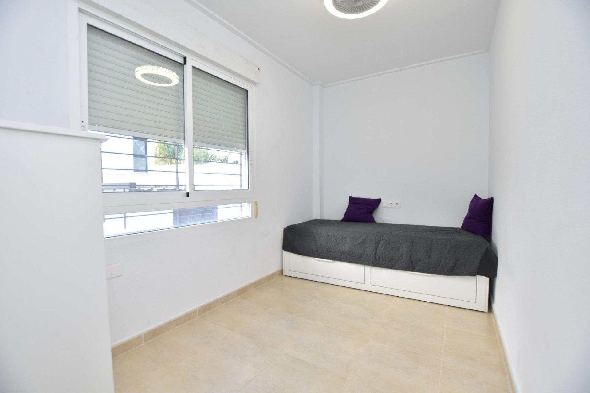 Casa a Algorfa, Alicante, Spagna 3 camere da letto, 170 mq. N° 147593