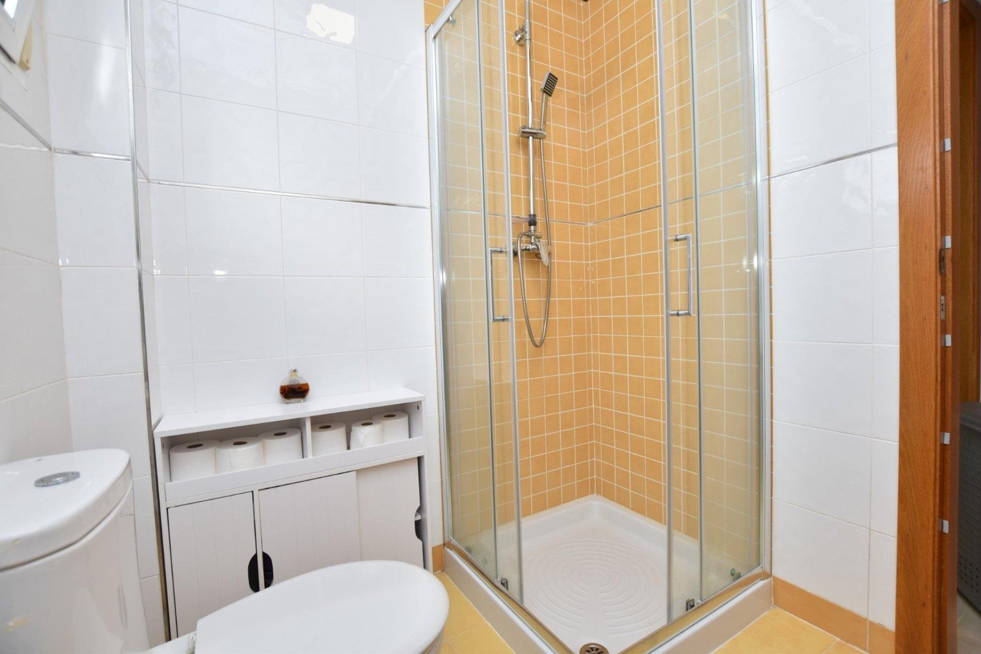 Casa a Algorfa, Alicante, Spagna 3 camere da letto, 170 mq. N° 147593