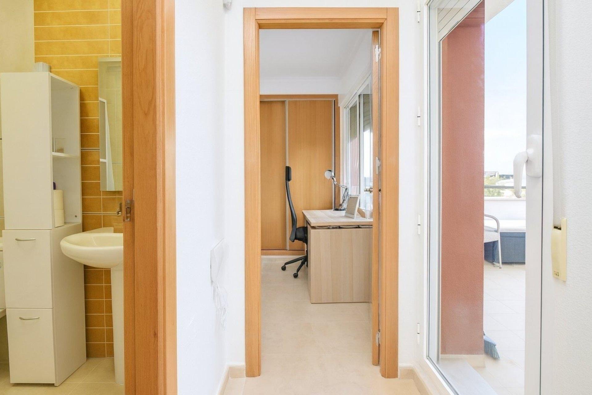 Casa a Algorfa, Alicante, Spagna 3 camere da letto, 170 mq. N° 147593