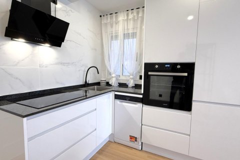 Appartamento in vendita a Torrevieja, Alicante, Spagna 2 camere da letto, 50 mq. N° 184287 - foto 2