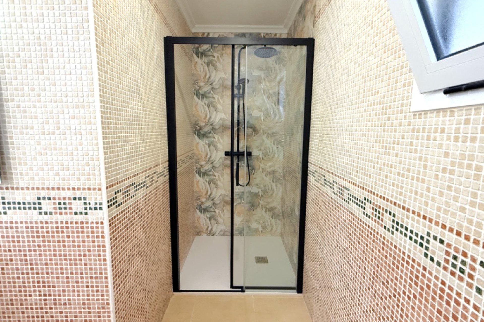 Huoneisto Torrevieja, Alicante, Espanja 2 makuuhuonetta, 50 m2 No. 184287