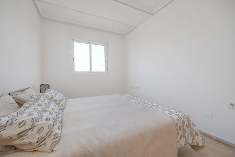 Продажа квартиры в Сан-Фульхенсио, Аликанте, Испания 2 спальни, 75м2 №184282 - фото 15