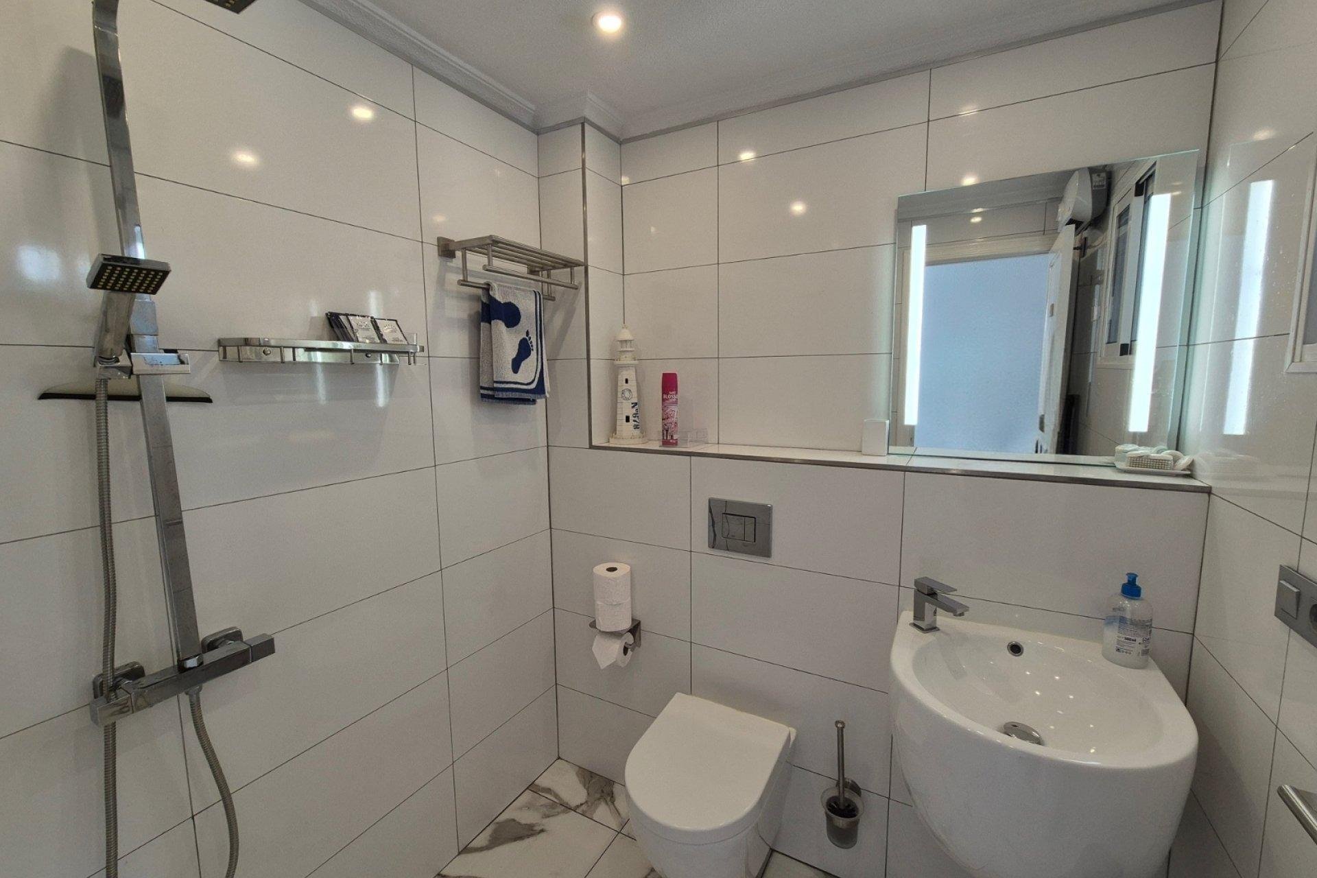 Bungalow i San Miguel de Salinas, Alicante, Spanien 1 sovrum, 30 kvm. Nr. 184285