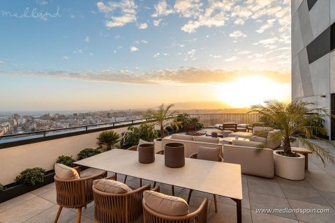 Apartamento en venta en Málaga, España 4 dormitorios, 111.82 m2 No. 105044 - foto 7