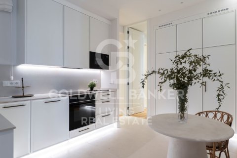 Huoneisto myytävänä Madrid, Espanja, 4 makuuhuonetta, 132 m2 No. 156954 - kuva 6