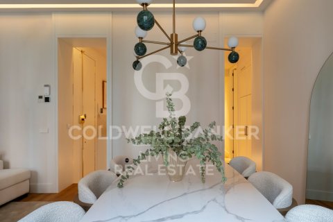 Huoneisto myytävänä Madrid, Espanja, 4 makuuhuonetta, 132 m2 No. 156954 - kuva 14