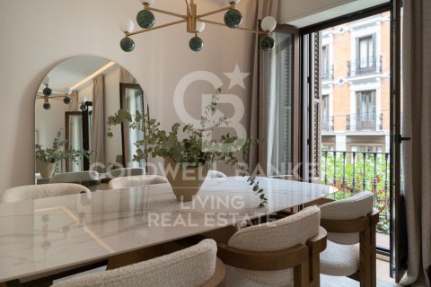 Huoneisto myytävänä Madrid, Espanja, 4 makuuhuonetta, 132 m2 No. 156954 - kuva 24