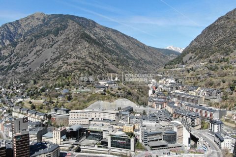 Bliźniak w Principado De Andorra (Ninguna Poblacion Tiene C.P.), Lleida, Hiszpania 4 sypialnie, 241 mkw. nr 156958 – zdjęcie 18