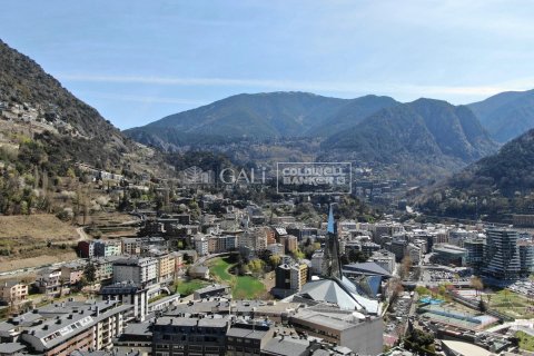 Bliźniak w Principado De Andorra (Ninguna Poblacion Tiene C.P.), Lleida, Hiszpania 4 sypialnie, 241 mkw. nr 156958 – zdjęcie 17