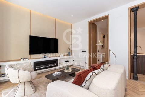 Apartamento en venta en Madrid, España 3 dormitorios, 137 m2 No. 156952 - foto 4