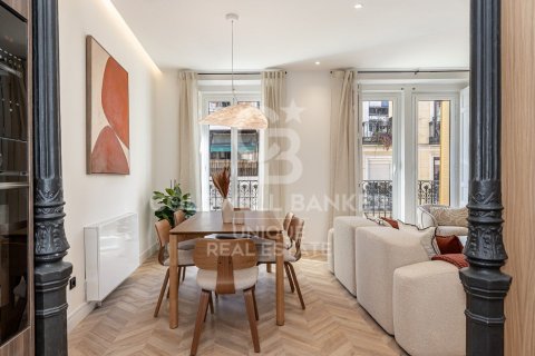 Apartamento en venta en Madrid, España 3 dormitorios, 137 m2 No. 156952 - foto 11