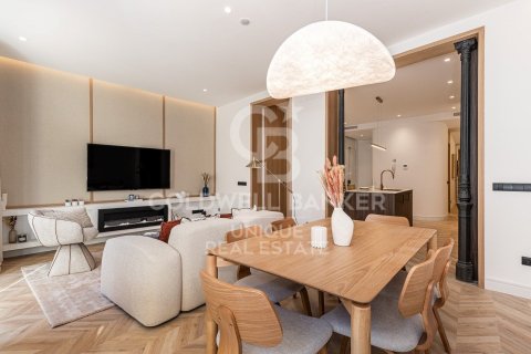 Apartamento en venta en Madrid, España 3 dormitorios, 137 m2 No. 156952 - foto 7