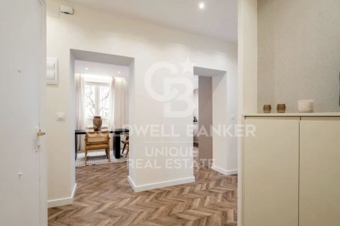 Lägenhet till salu i Madrid, Spanien 3 sovrum, 110 kvm. Nr. 156957 - foto 18