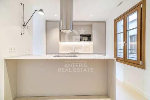 Продажа пентхауса в Барселона, Испания 2 спальни, 93м2 №156956 - фото 10