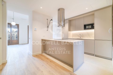 Продажа пентхауса в Барселона, Испания 2 спальни, 93м2 №156956 - фото 11