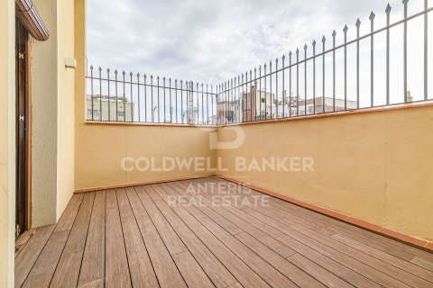 Продажа пентхауса в Барселона, Испания 2 спальни, 93м2 №156956 - фото 7