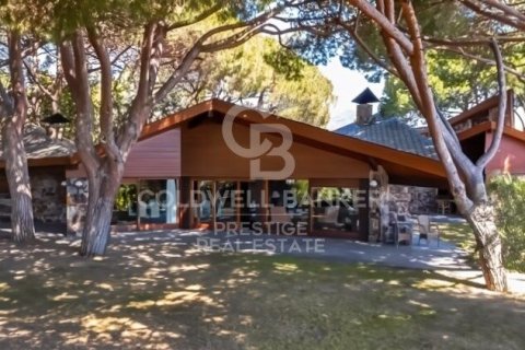 House for sale in Sant Andreu de Llavaneres, Barcelona, Spain 7 bedrooms, 725 sq.m. No. 156955 - photo 4