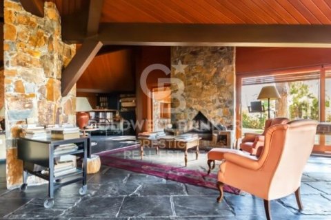 House for sale in Sant Andreu de Llavaneres, Barcelona, Spain 7 bedrooms, 725 sq.m. No. 156955 - photo 8