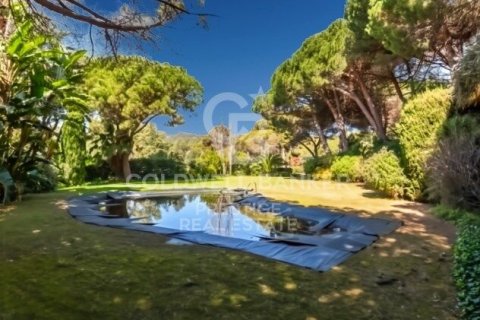 House for sale in Sant Andreu de Llavaneres, Barcelona, Spain 7 bedrooms, 725 sq.m. No. 156955 - photo 2