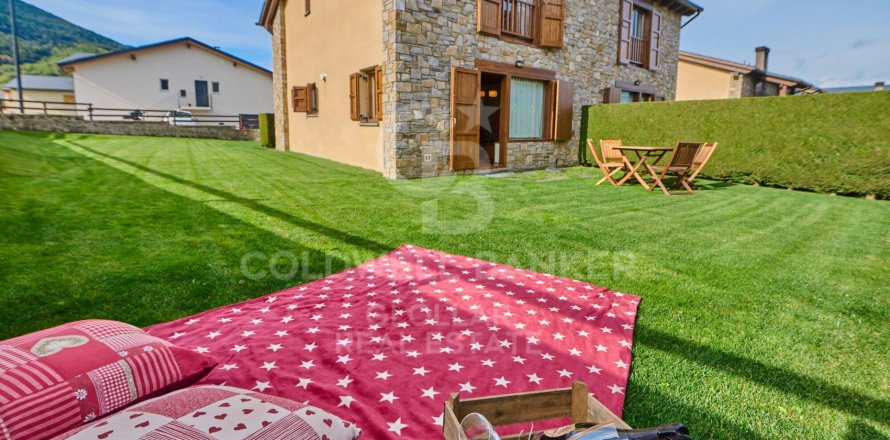 House in Spain 3 bedrooms, 115 sq.m. No. 156953