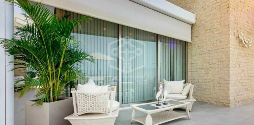 Villa Adeje, Tenerife, Spain 3 bedrooms, 221 sq.m. No. 111058