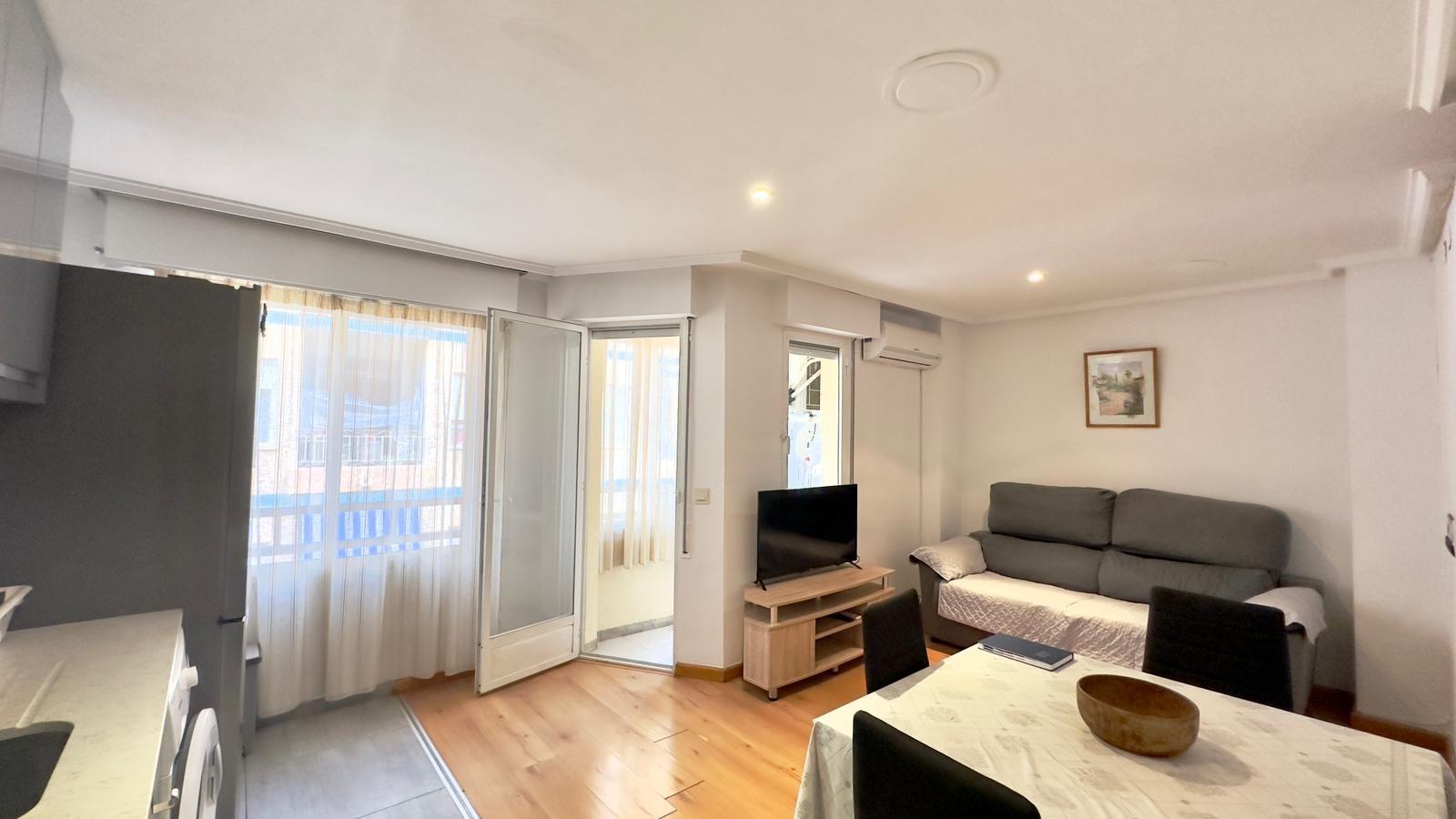Appartamento a Torrevieja, Alicante, Spagna 2 camere da letto, 58 mq. N° 182932