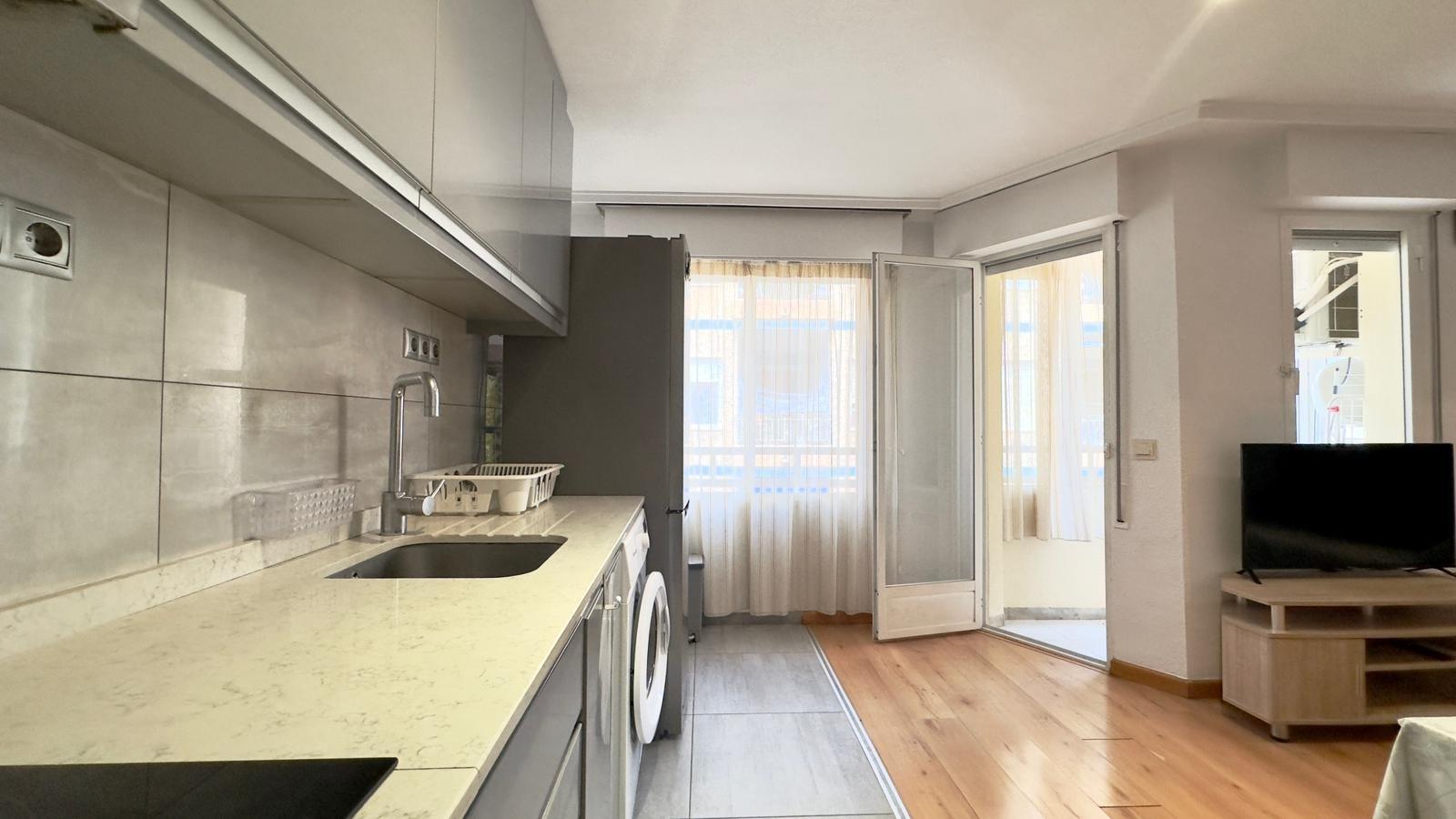 Appartamento a Torrevieja, Alicante, Spagna 2 camere da letto, 58 mq. N° 182932
