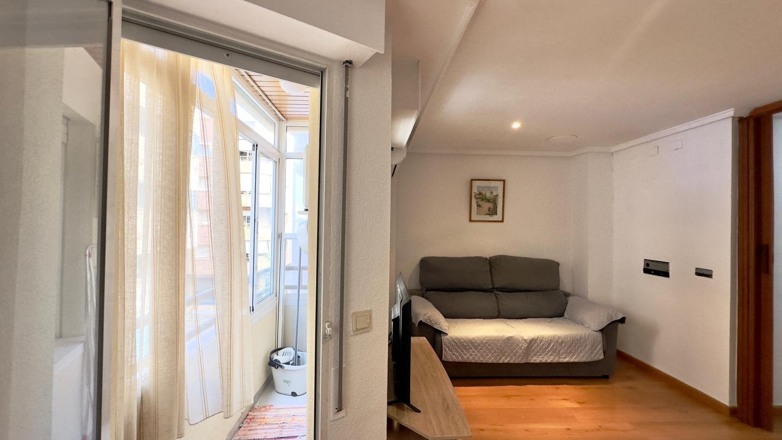 Appartamento a Torrevieja, Alicante, Spagna 2 camere da letto, 58 mq. N° 182932
