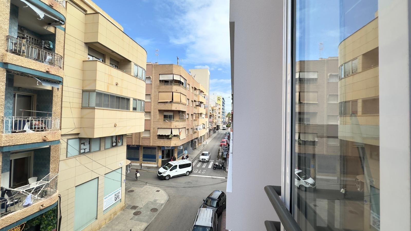Appartamento a Torrevieja, Alicante, Spagna 2 camere da letto, 58 mq. N° 182932