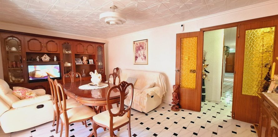 Appartamento a Torrevieja, Alicante, Spagna 1 camera da letto, 93 mq. N° 182934