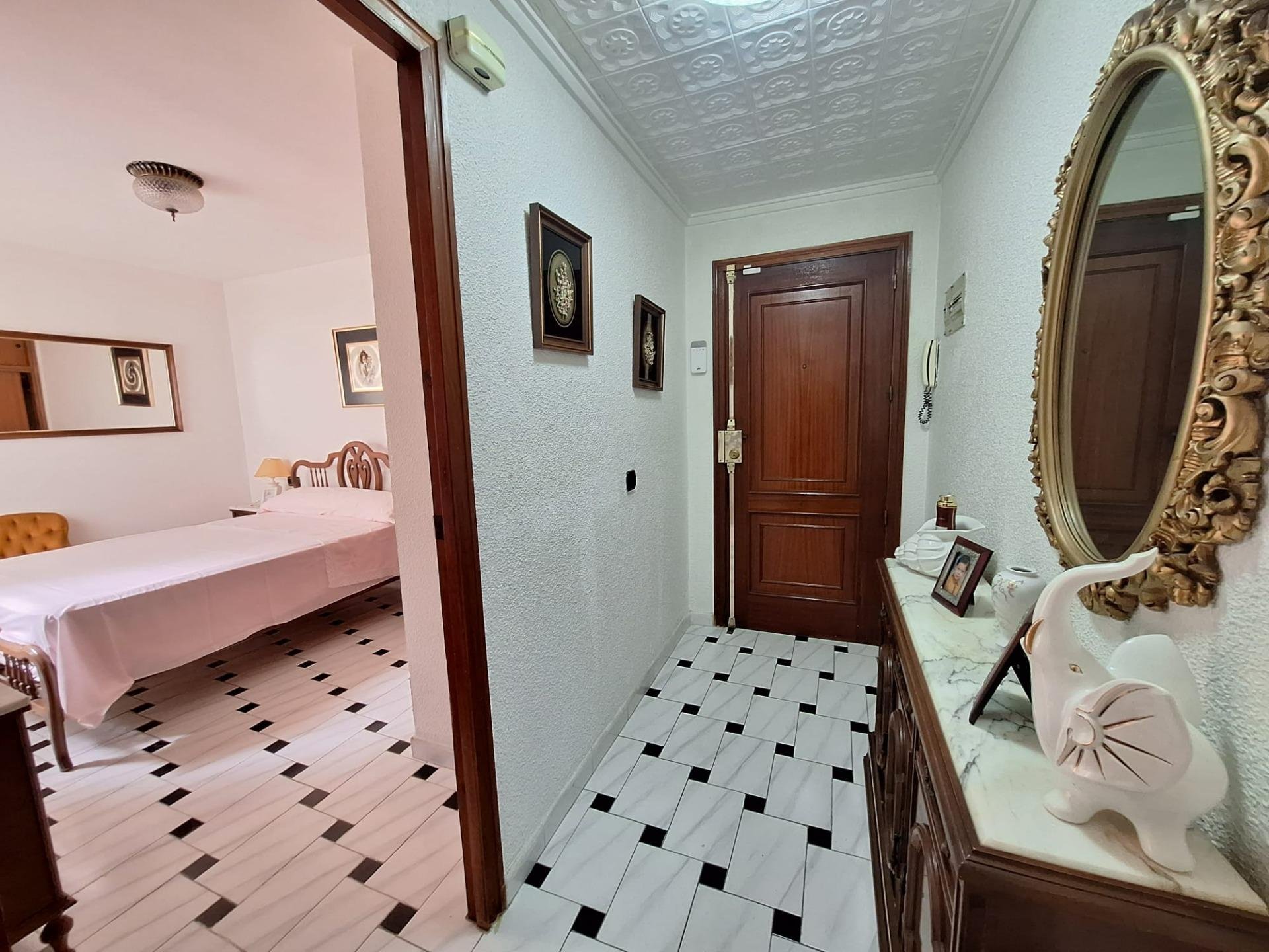 Apartament w Torrevieja, Alicante, Hiszpania 1 sypialnia, 93 mkw. nr 182934