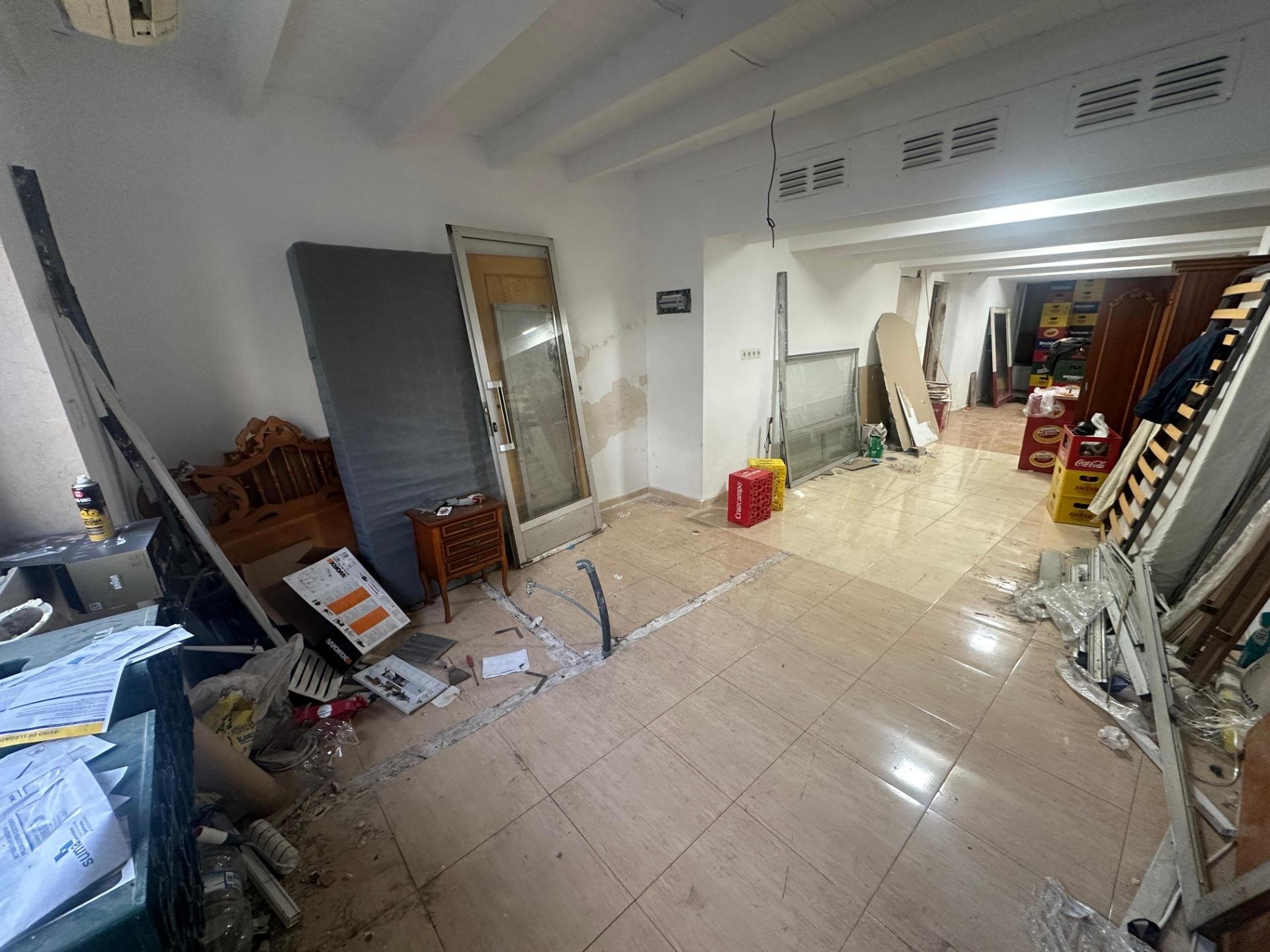 Commercial property à Alicante, Espagne 2 chambres, 63 m2 No. 182937