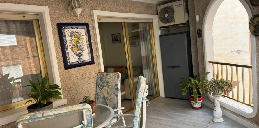 Appartamento a Torrevieja, Alicante, Spagna 3 camere da letto, 107 mq. N° 177926