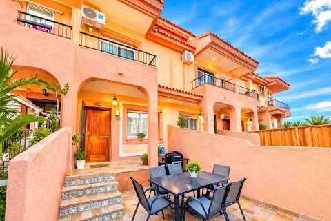 Продажа дуплекса в Сан-Педро-дель-Пинатар, Мурсия, Испания 4 спальни, 180м2 №180139 - фото 2