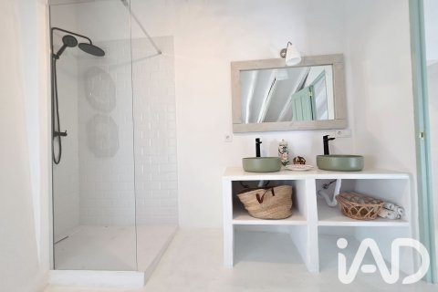 House for sale in Riogordo, Malaga, Spain 2 bedrooms, 202 sq.m. No. 188212 - photo 18