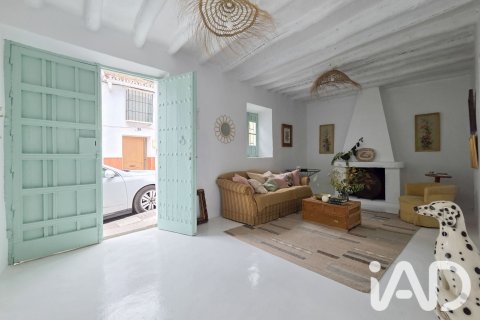House for sale in Riogordo, Malaga, Spain 2 bedrooms, 202 sq.m. No. 188212 - photo 3