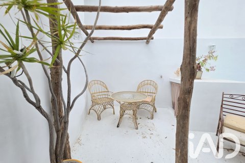 House for sale in Riogordo, Malaga, Spain 2 bedrooms, 202 sq.m. No. 188212 - photo 11